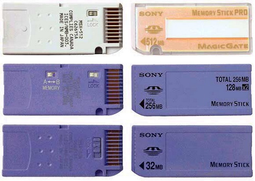 Первые модели карт Memory Stick